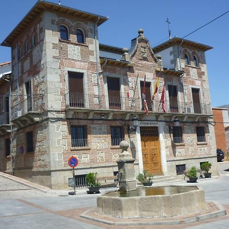 Miragredos Apartment Mombeltran Bagian luar foto