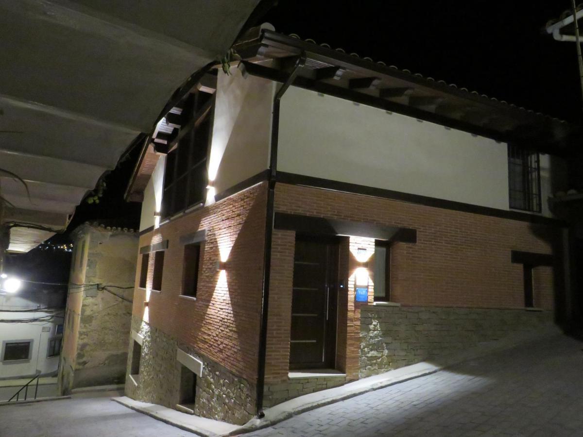 Miragredos Apartment Mombeltran Bagian luar foto
