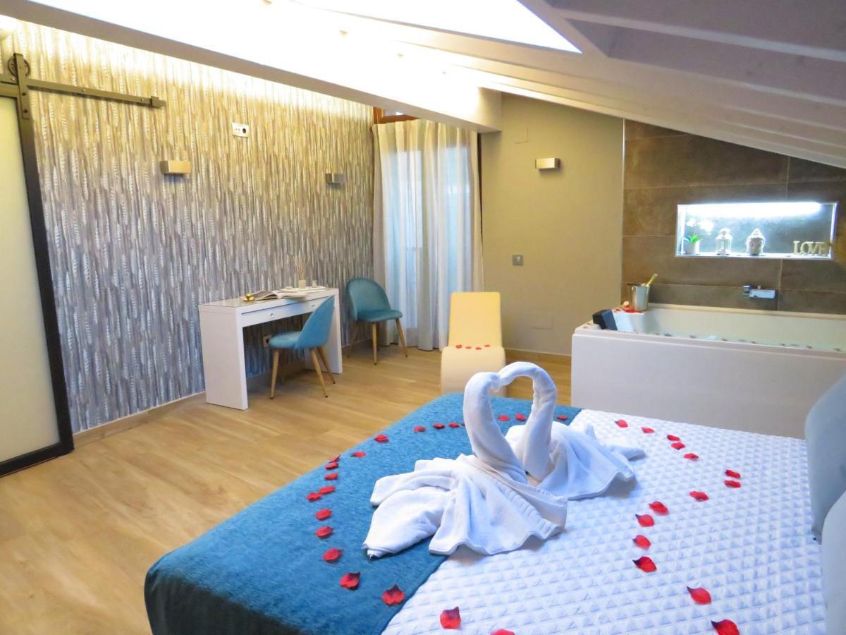Miragredos Apartment Mombeltran Bagian luar foto